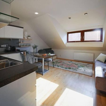 V Centru Deni Apartman Alamóc Kültér fotó