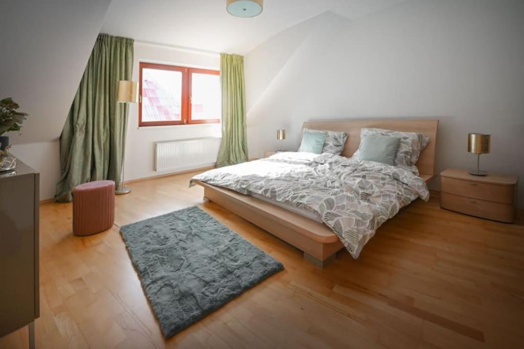 V Centru Deni Apartman Alamóc Kültér fotó