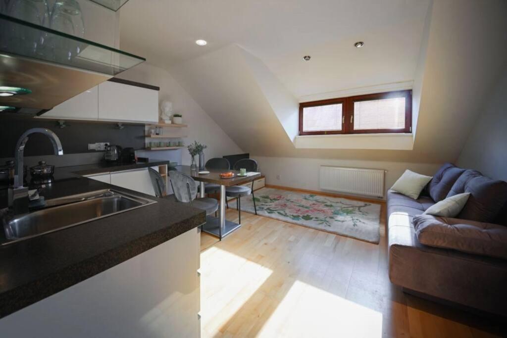 V Centru Deni Apartman Alamóc Kültér fotó